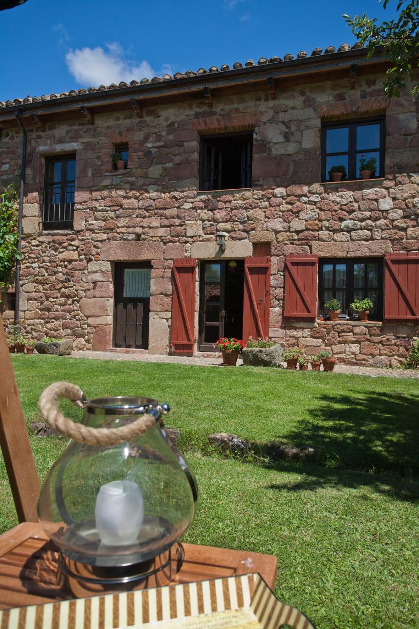 Hotel Rural La Acena Quintanaluengos Экстерьер фото